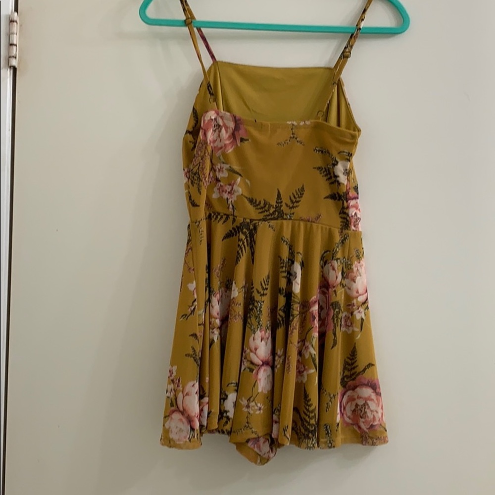 Romper - Picture 4 of 4